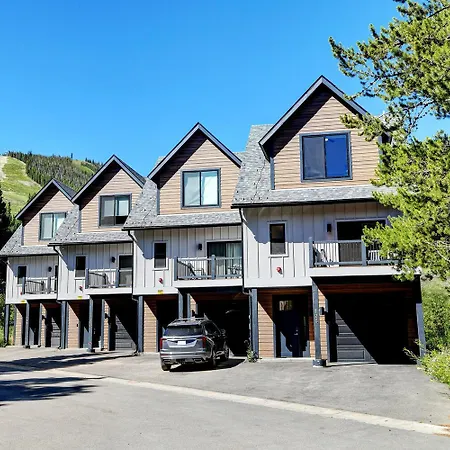New Slopeside Luxury Villa 125 Hot Tub And Ski Views Best Price 500 Dollars Free Activities Daily